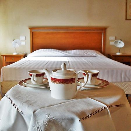 Mezzane di Sotto Agriturismo Borgo Valfreddaヴィラ エクステリア 写真