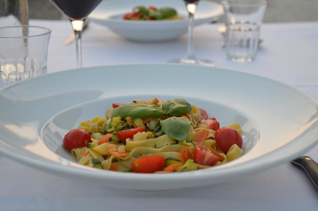 Mezzane di Sotto Agriturismo Borgo Valfreddaヴィラ エクステリア 写真