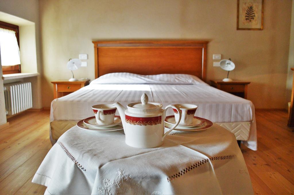 Mezzane di Sotto Agriturismo Borgo Valfreddaヴィラ エクステリア 写真