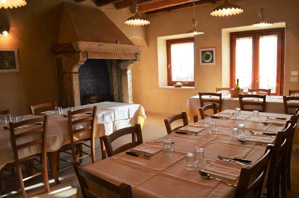 Mezzane di Sotto Agriturismo Borgo Valfreddaヴィラ エクステリア 写真